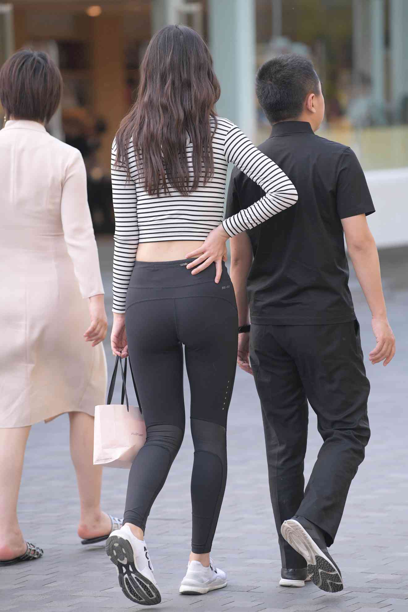 图片[3]-【免费】逛街的瑜伽裤女人【23P】04033-婷美图