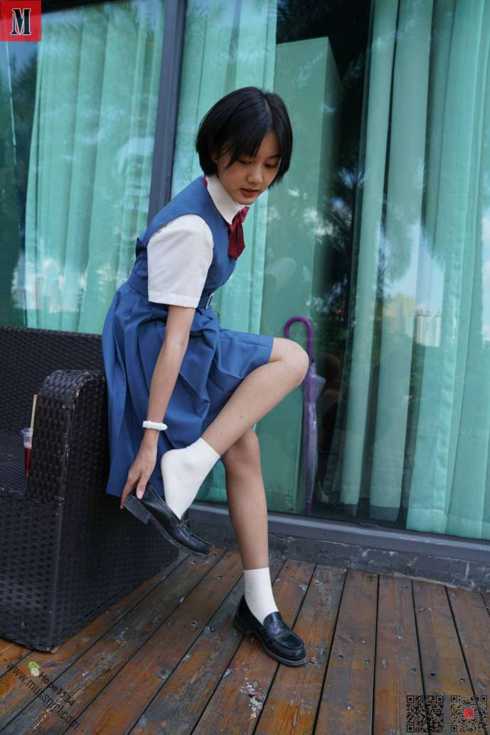 图片[3]-一副学生模样的短发姑娘【112P】20023-婷美图