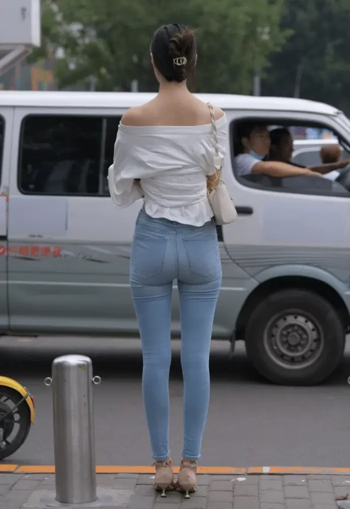 紧身牛仔裤优雅小女人J2238 322P1V-14.1GB-婷美图