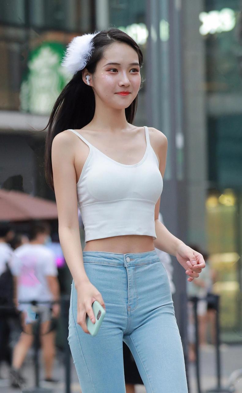 图片[1]-非常漂亮的牛仔裤女孩 J2144 98P1V-1.92GB-婷美图