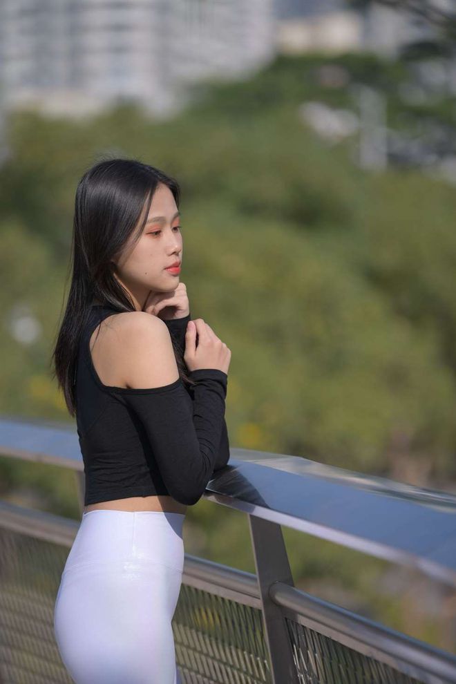 图片[4]-穿紧身白裤的端庄女孩 J1436 674P1V-22.2GB-婷美图