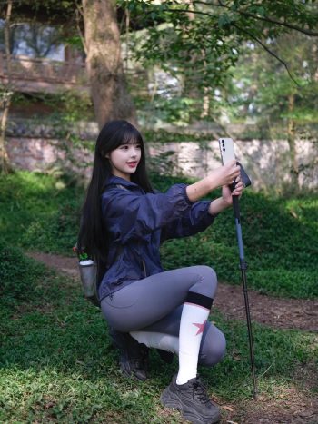 图片[4]-爱爬山的瑜伽裤MM，太甜美了！~-婷美图